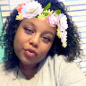 Meet your Posher, Adrianna